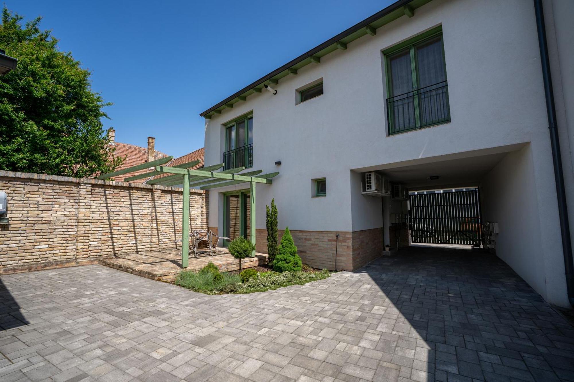 Jókai Apartman Dunafoldvar Exterior foto